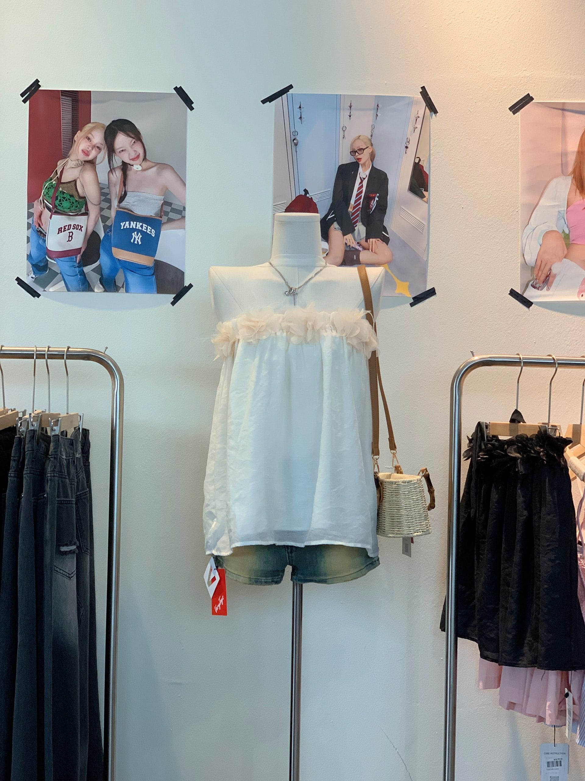 111860 HUA5342 立体花抹胸挂脖上衣