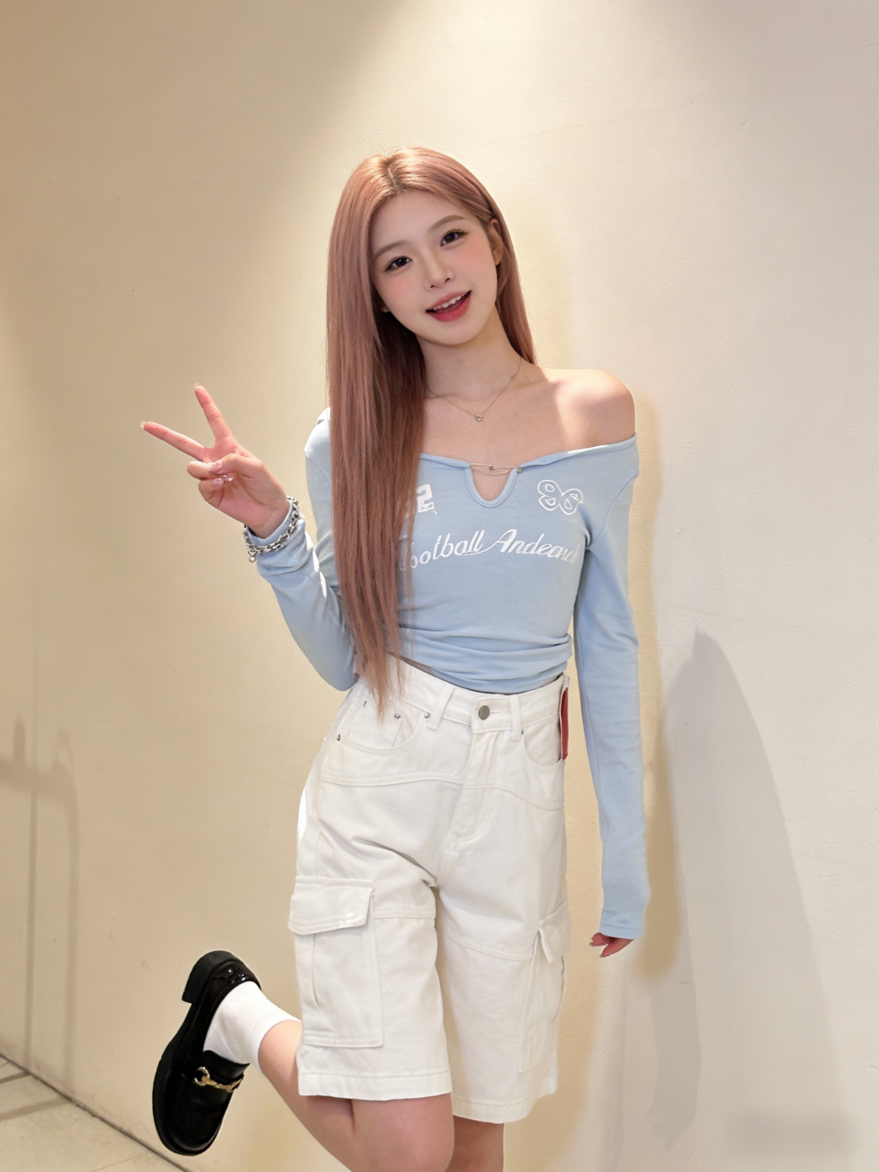 501391 22069 白色七分裤