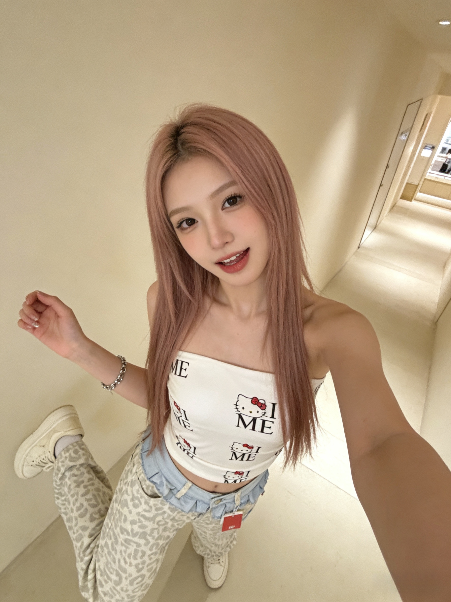 Alternative view of 501411 F106 豹纹牛仔长裤